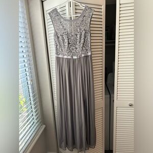 David’s Bridal lace bridesmaid dress w/long mesh skirt. Grey size8. STYLE#F19328